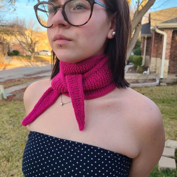 Sophie Scarf Classic Design Small Double Wrap Handmade Knitted Acrylic Magenta - Picture 4 of 15